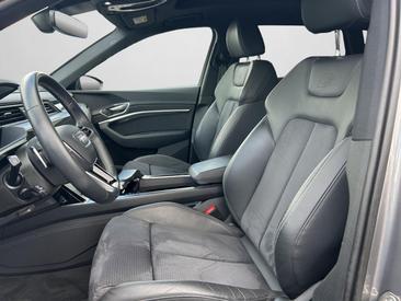 Audi E-tron Advanced 55 Quattro — photo 12