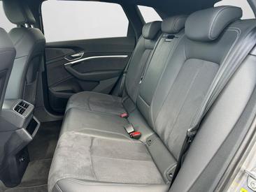 Audi E-tron Advanced 55 Quattro — photo 14
