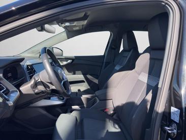 Audi Q4 E-tron 40 E-tron — photo 12