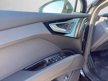 Audi Q4 E-tron 40 E-tron — photo 13