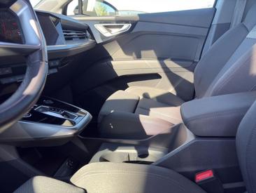 Audi Q4 E-tron 40 E-tron — photo 17