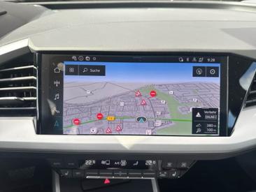 Audi Q4 E-tron 40 E-tron — photo 12