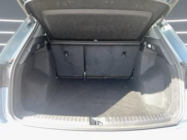 Audi Q4 E-tron 40 E-tron — photo 18