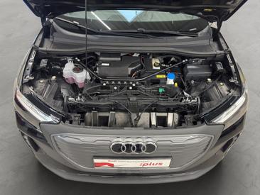 Audi Q4 E-tron 40 E-tron — photo 11