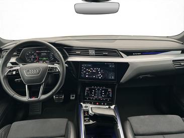 Audi Q8 E-tron S Line 50 E-tron Quattro — photo 5