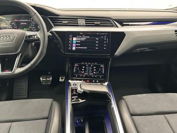 Audi Q8 E-tron S Line 50 E-tron Quattro — photo 7