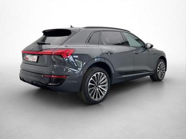 Audi Q8 E-tron S Line 50 E-tron Quattro — photo 16