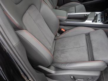 Audi Q8 E-tron S Line 50 E-tron Quattro — photo 25