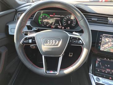 Audi Q8 E-tron S Line 55 E-tron Quattro — photo 18