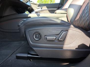 Audi Q8 E-tron S Line 55 E-tron Quattro — photo 25