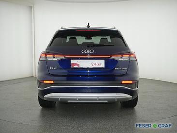 Audi Q4 E-tron 55 E-tron Quattro — photo 13