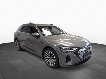 Audi Q8 E-tron Advanced 55 E-tron Quattro — photo 5