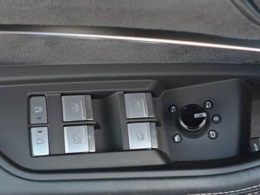 Audi Q8 E-tron S Line 55 E-tron Quattro — photo 15