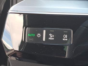 Audi Q8 E-tron S Line 55 E-tron Quattro — photo 27
