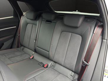 Audi Q8 E-tron S Line 55 E-tron Quattro — photo 14