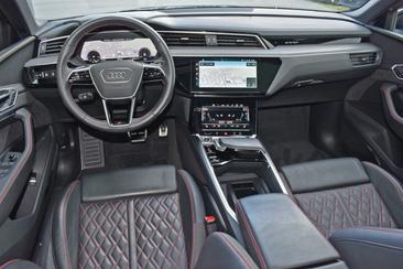 Audi Q8 E-tron S Line 55 E-tron Quattro — photo 2