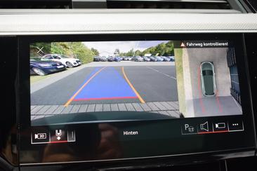 Audi Q8 E-tron S Line 55 E-tron Quattro — photo 8