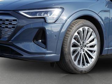 Audi Q8 E-tron Advanced 55 E-tron Quattro — photo 13