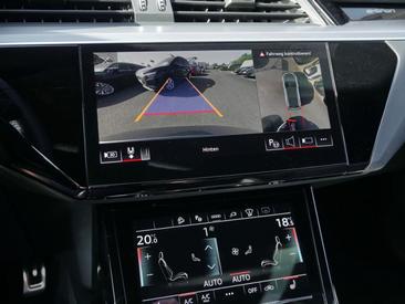 Audi Q8 E-tron Advanced 55 E-tron Quattro — photo 15