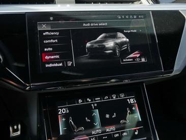 Audi Q8 E-tron Advanced 55 E-tron Quattro — photo 20
