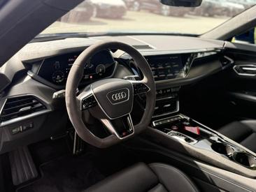 Audi RS E-tron GT E-tron Quattro — photo 11