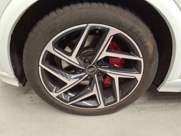Audi SQ6 SUV E-tron E-tron Quattro — photo 9