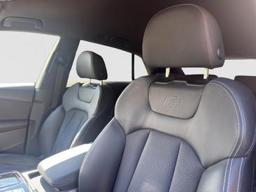 Audi Q8 TFSI E 55 TFSI E Quattro Tiptronic — photo 14