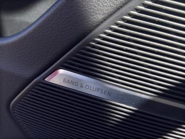 Audi Q8 TFSI E 55 TFSI E Quattro Tiptronic — photo 17
