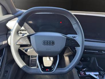 Audi SQ6 SUV E-tron E-tron Quattro — photo 9