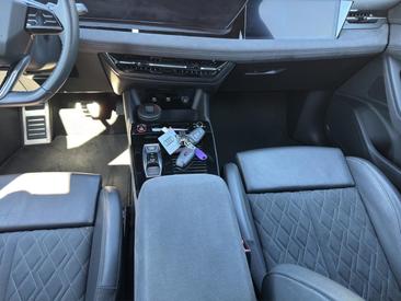 Audi SQ6 SUV E-tron E-tron Quattro — photo 11