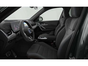 BMW IX1 EDrive20 — photo 6