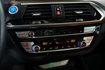 BMW iX3 High Executive EDrive — photo 16