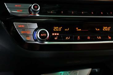 BMW iX3 High Executive EDrive — photo 23