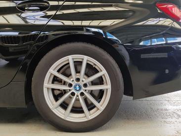 BMW 330 330e XDrive — photo 10