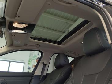BMW 330 330e XDrive — photo 11