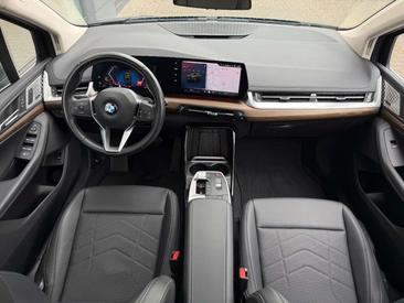 BMW 218 Luxury — photo 9