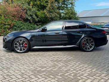 BMW M5 — photo 8