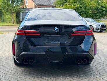 BMW M5 — photo 9