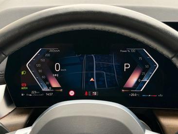 BMW 218 Luxury — photo 36