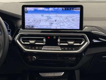 BMW X3 XDrive30e — photo 8