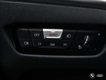 BMW 330e M Sport — photo 15