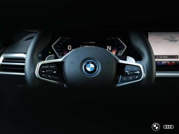 BMW 330e M Sport — photo 19