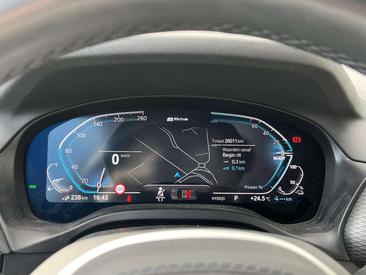 BMW X3 XDrive30e — photo 21