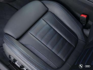 BMW 330e M Sport — photo 36
