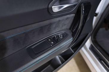 BMW M2 Competition — photo 43