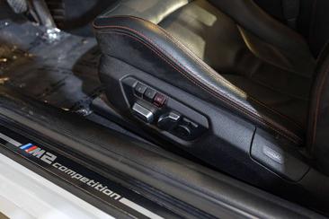 BMW M2 Competition — photo 22