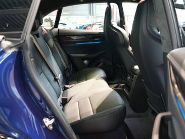 Porsche Macan Electrique Turbo — photo 20