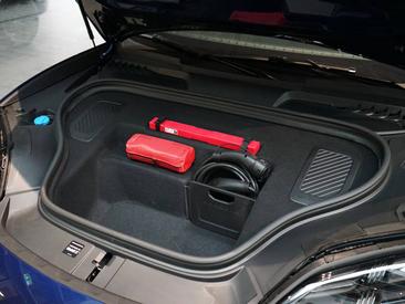 Porsche Macan Electrique Turbo — photo 22