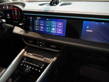 Porsche Macan Electrique Turbo — photo 23