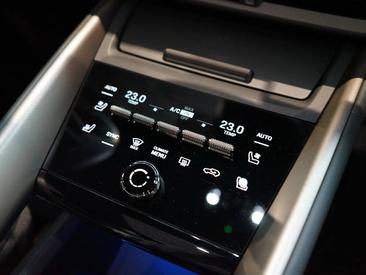 Porsche Macan Electrique Turbo — photo 31